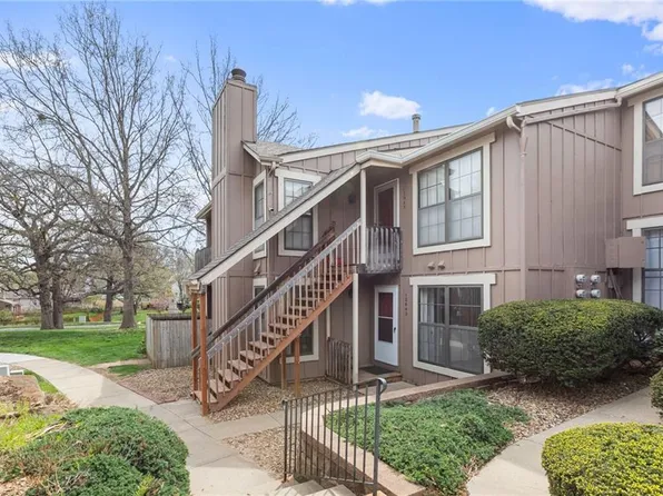 12643 W 110th Ter, Overland Park, KS 66210