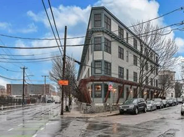 432 Norfolk St APT 4C, Somerville, MA 02143