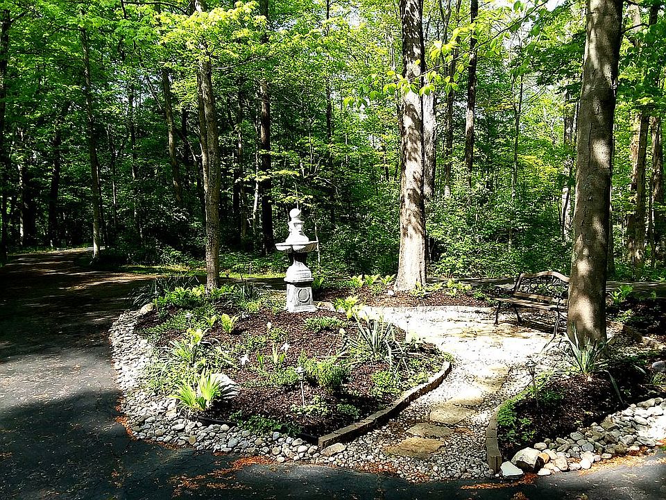 1st image of 8 Crooked Creek Ln