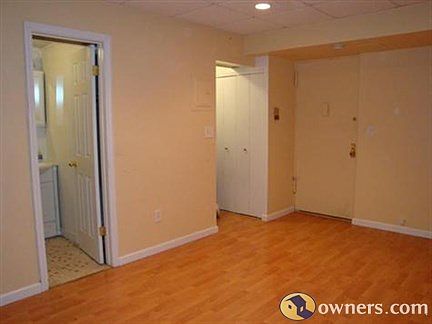 Entrance Foyer - Move in Condition