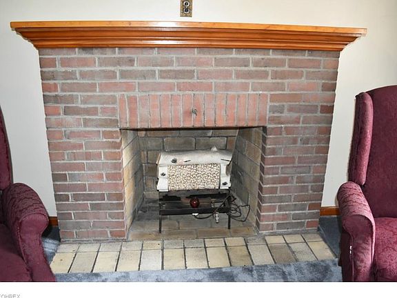 4th image of 3617 Oak St