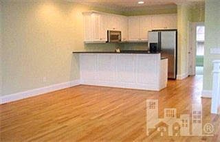 4th image of 14 E Greensboro Street #B