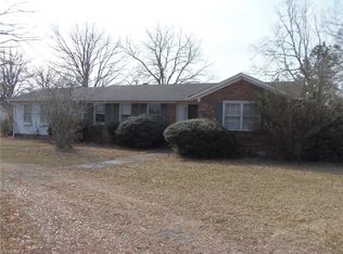 6916 McClellan Rd, Pleasant Garden, NC 27313