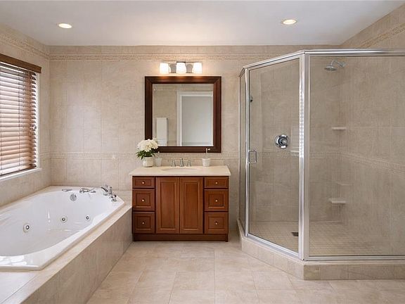 3rd image of 205 Essex Dr