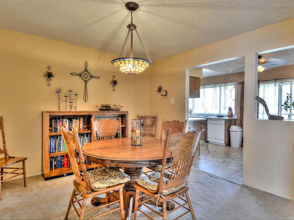 1st image of 346 Clara Ln