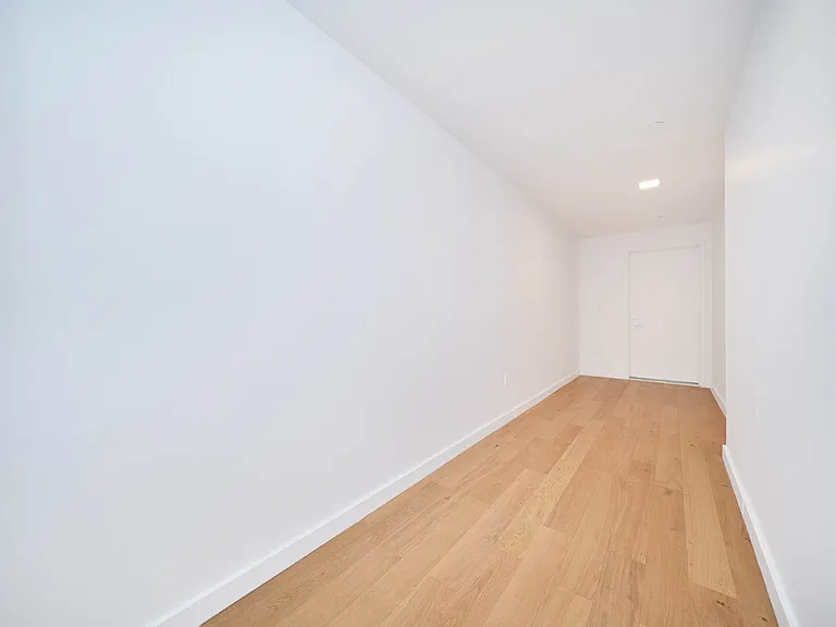 2338 2nd Ave #8A — Photo 11