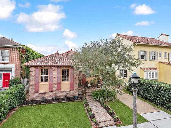 2nd image of 89 Versailles Blvd