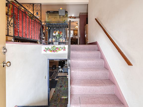 Split Foyer