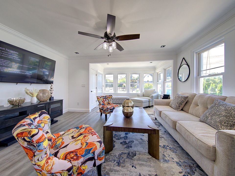 1st image of 14-16 Roosevelt Ave #15