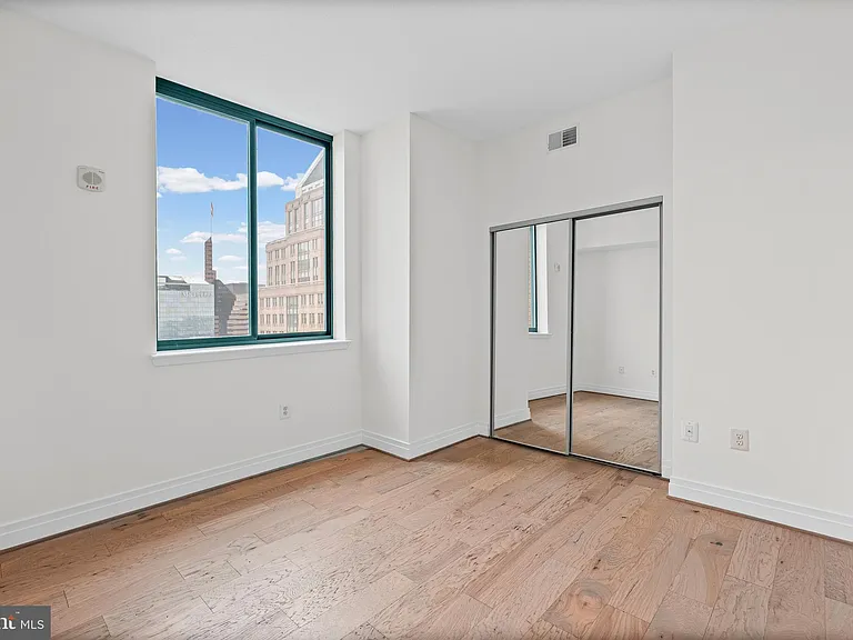 414 Water St #2903 — Photo 18