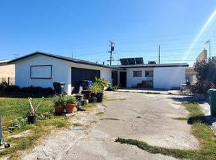 1138 W Avenue J15, Lancaster, CA 93534
