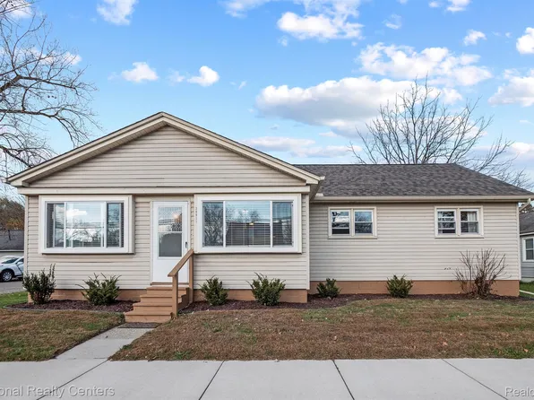 30911 Clark St, New Haven, MI 48048