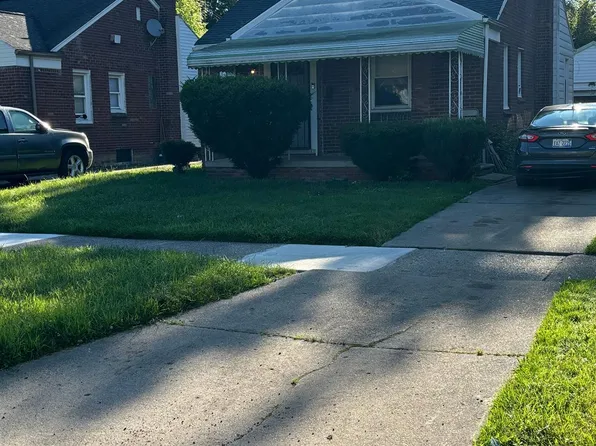 8880 Brace St, Detroit, MI 48228