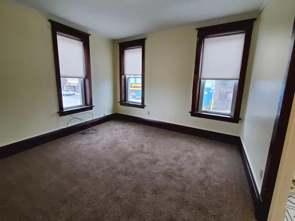 403 Main St #A, Genoa, IL 60135