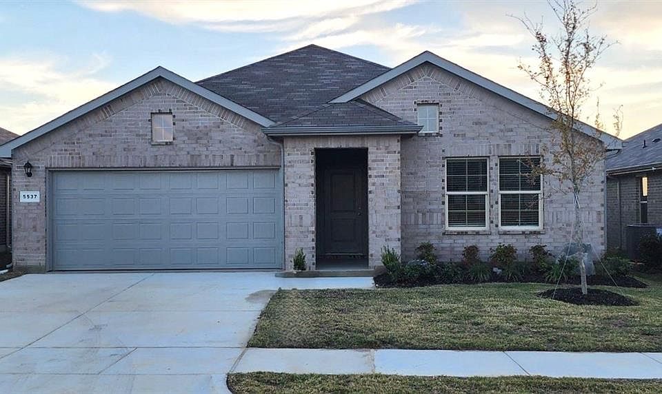 Front Elevation-D.R. Horton''s Texas Cali floor plan Elevation C-All Home and community information, including pricing, included features, terms, availability and amenities, are subject to change at any time without notice or obligation. All Drawings, pictures, photographs, video, square footages, floor plans, elevations, features, colors and sizes are approximate for illustration purposes only and will vary from the homes as built.