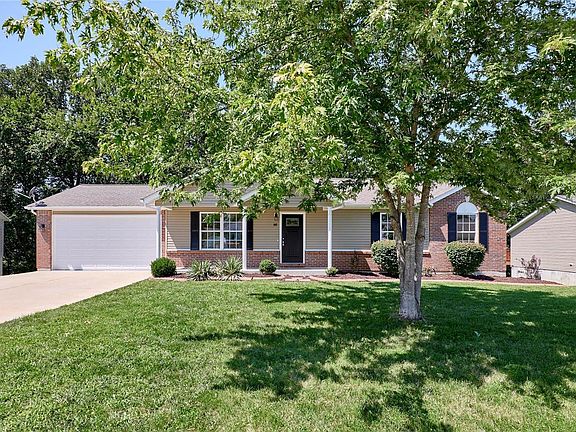 2nd image of 145 Parkway Dr