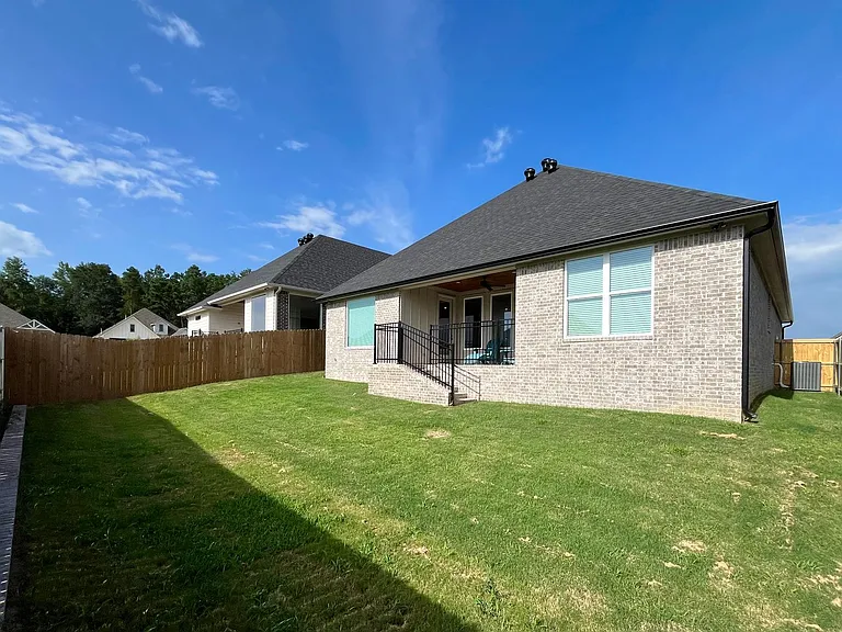 7123 Alexander Dr — Photo 33