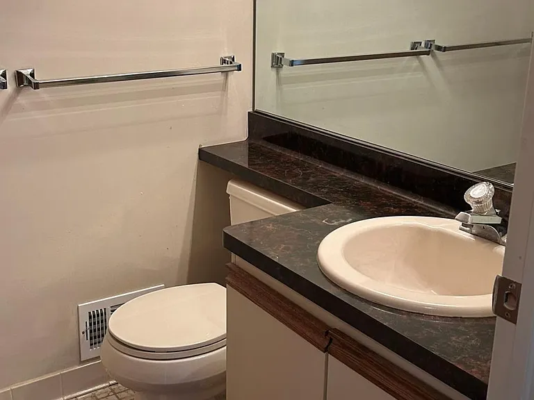 1890 Georgia Dr — Photo 12