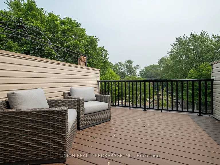 77 Logan Ave — Photo 20