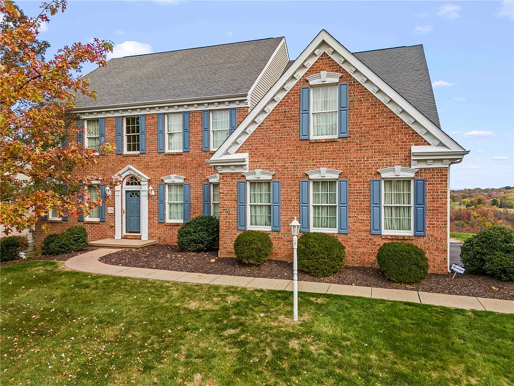 251 Molly Dr photo 1