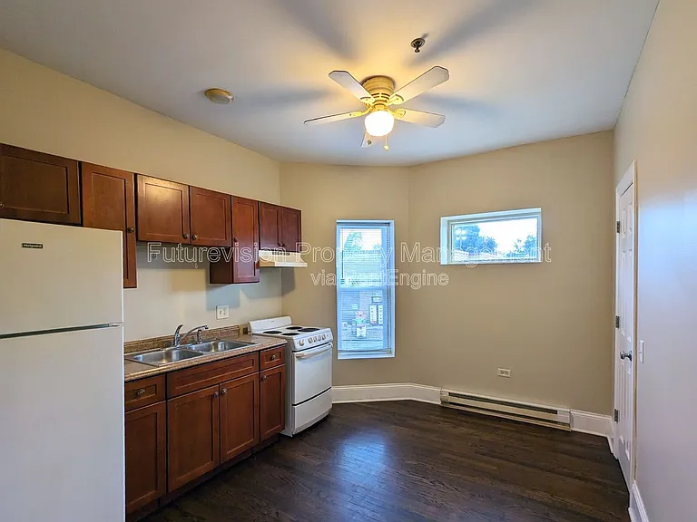 112 N Center St #6 — Photo 5