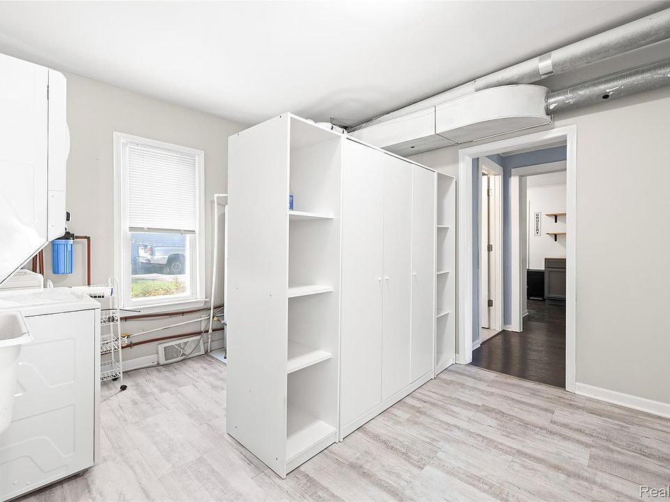 349 W Beechdale St, photo 15
