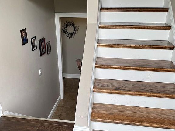 4th image of 90 Andrea Ave