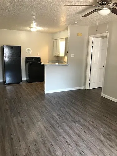 Kenwood Heights Apartments Photo 1