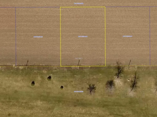 6 Prairie Dr, Grundy Center, IA 50638