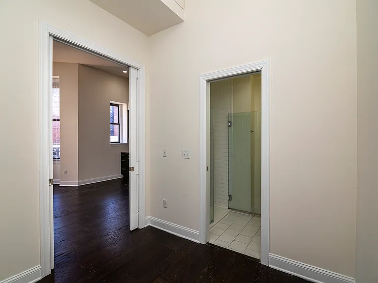 115 S 21st St #103 — Photo 5
