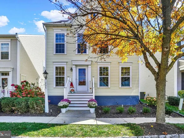 205 Keinath St, Mount Joy, PA 17552