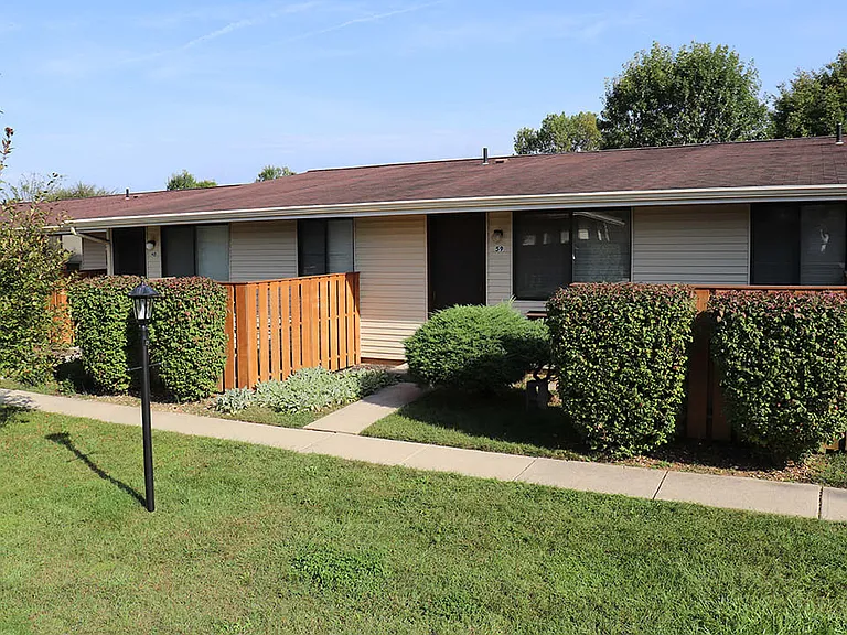 Sunset Ridge Apartments — Photo 7