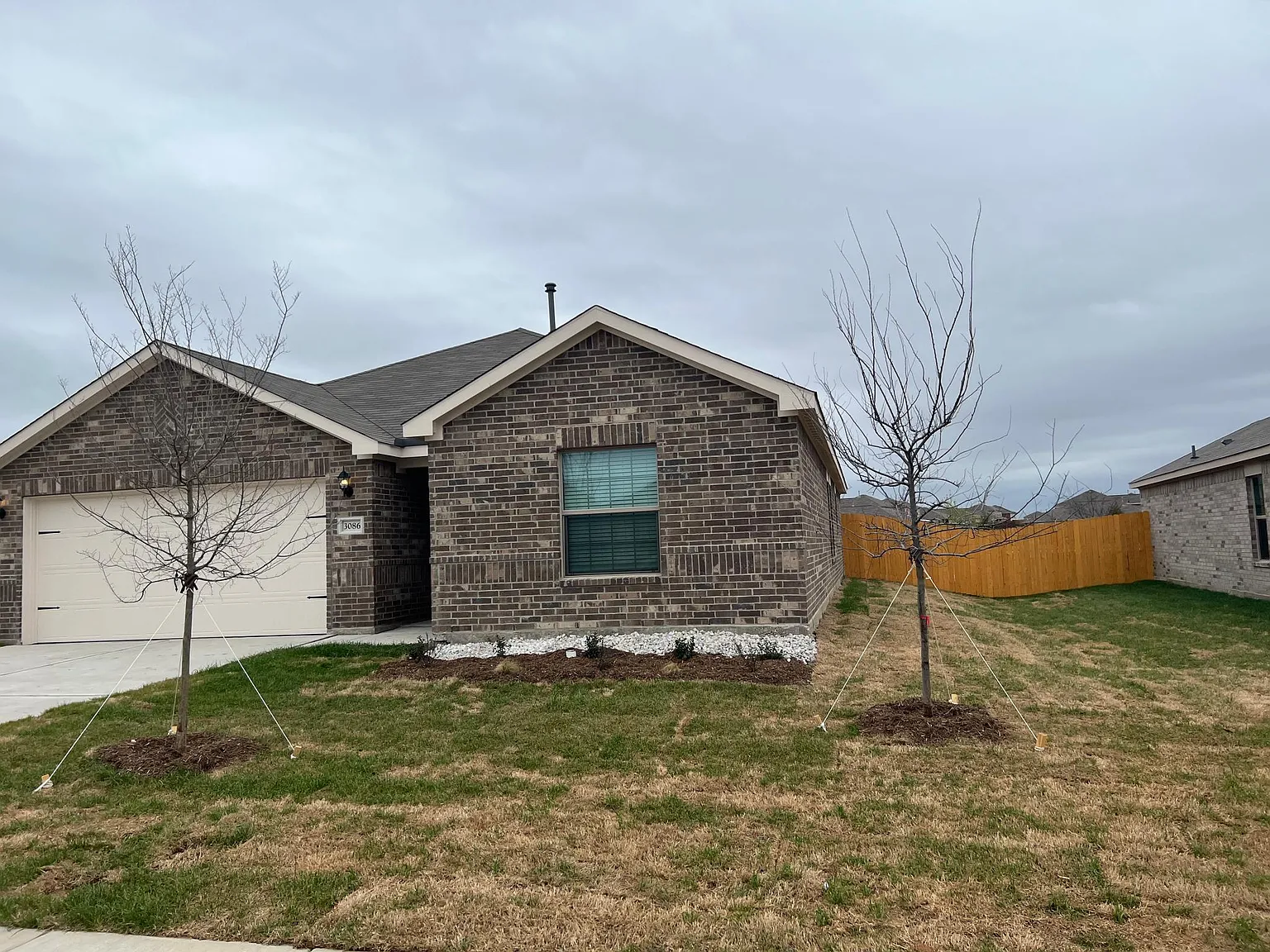3086 Chillingham Dr — Photo 1
