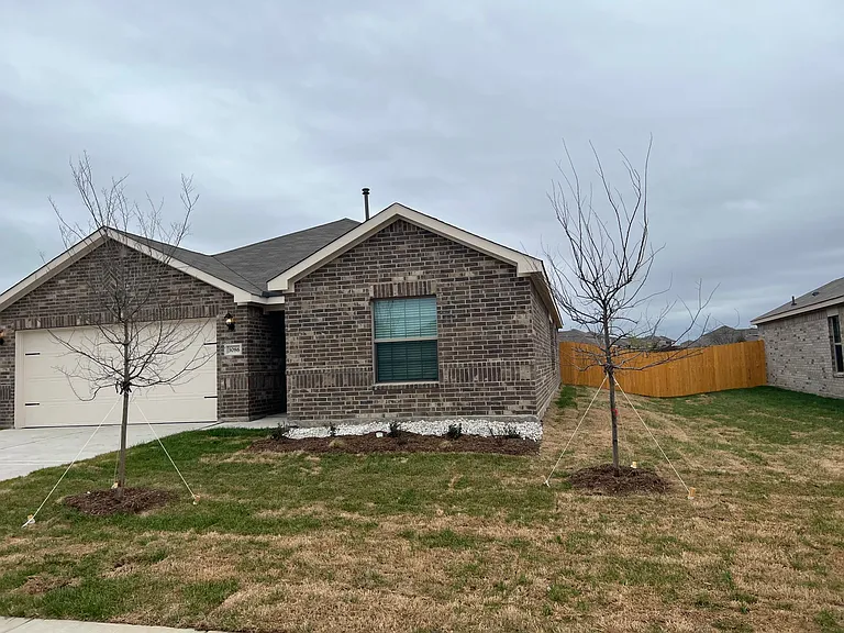 3086 Chillingham Dr — Photo 1