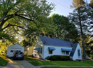205 Hamilton St, Eureka, IL 61530