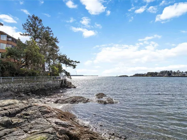 325 Maitland St #706, Victoria, BC V9A 7E9