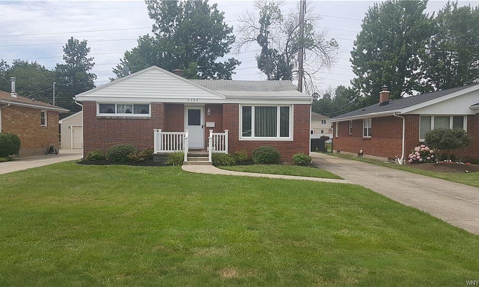 1st image of 2488 Parker Blvd