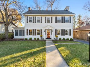 524 Three Mile Rd NE, Grand Rapids, MI 49505