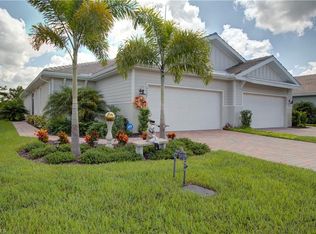 14707 Edgewater Cir, Naples, FL 34114