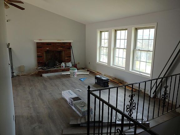 Main floor fireplaced living room