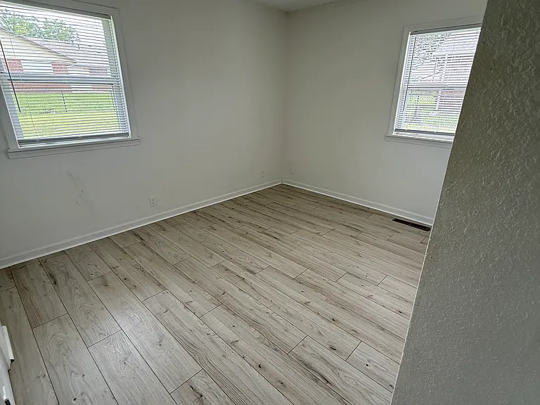 7035 W Newell St — Photo 9