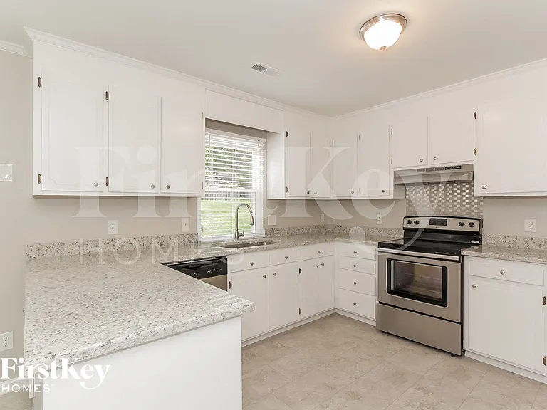 10603 Par Cove Ln — Photo 7