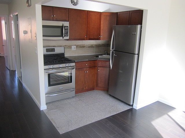 1st image of 1307 34th Ave #2