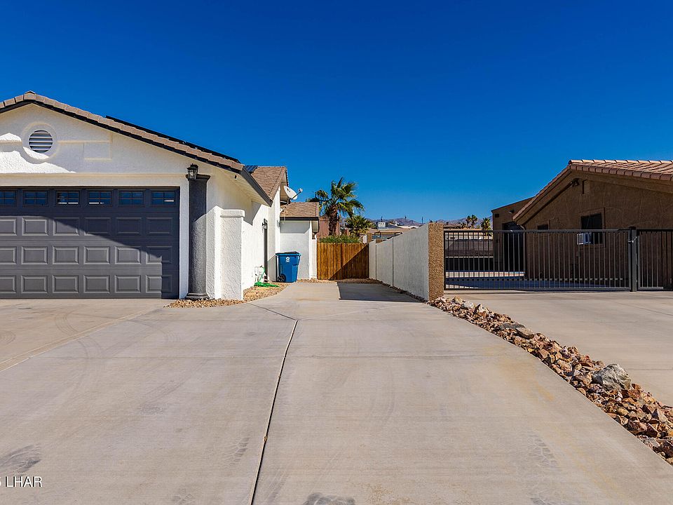 672 Wayside Dr, Lake Havasu City, AZ 86403 | Zillow