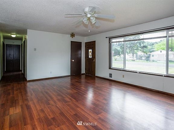 4th image of 100 Ventura Dr