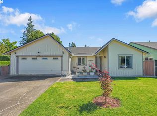 17022 SE Salmon St, Portland, OR 97233