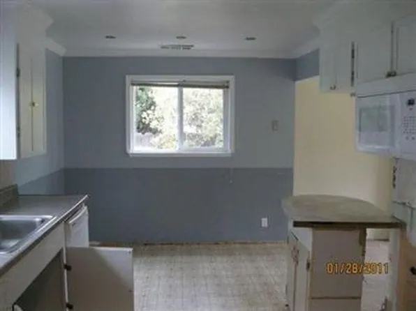 423 Alturas Ave, Stockton, CA 95207