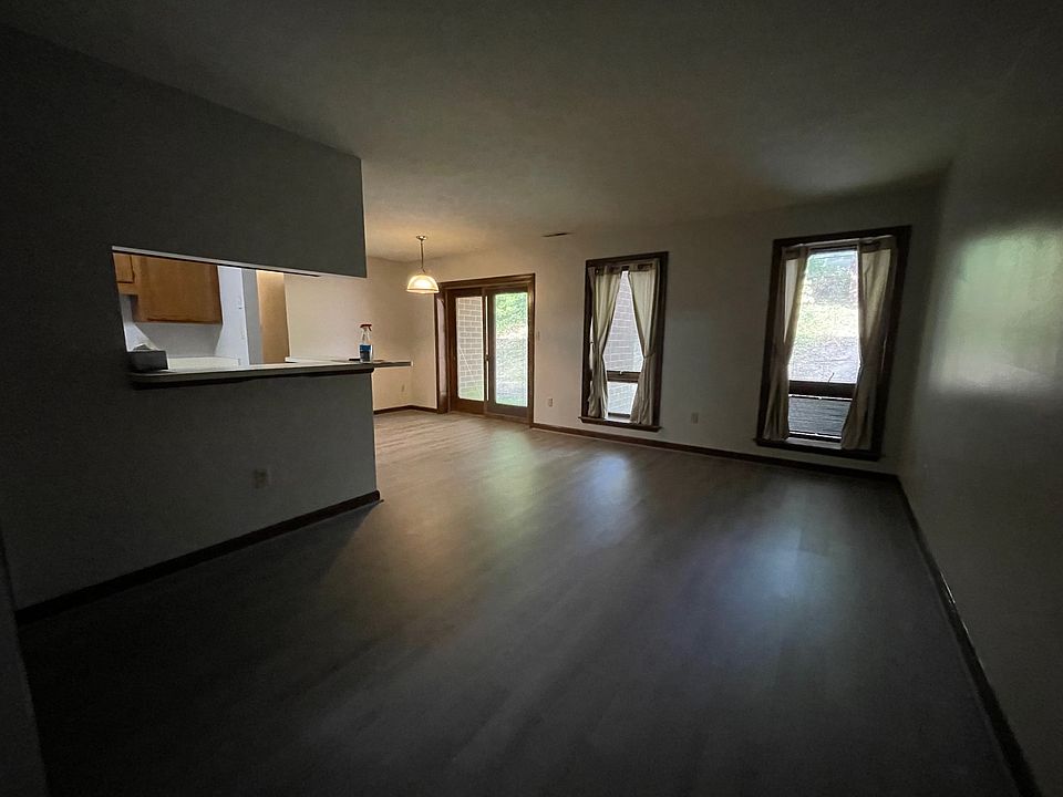 1st image of 23242 Rosewood Ct #1064-1