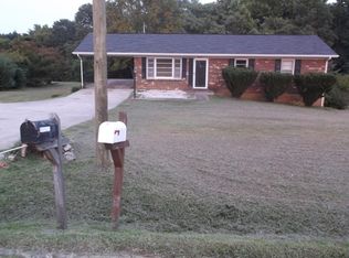 5652 Old Richmond Rd, Danville, VA 24540
