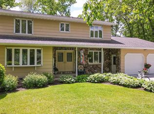 2423 Hillcrest Ct, Stevens Point, WI 54482